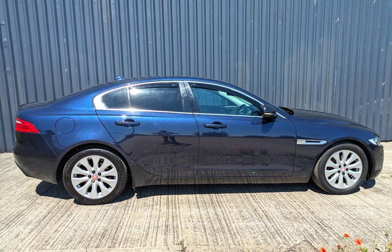 JAGUAR XE