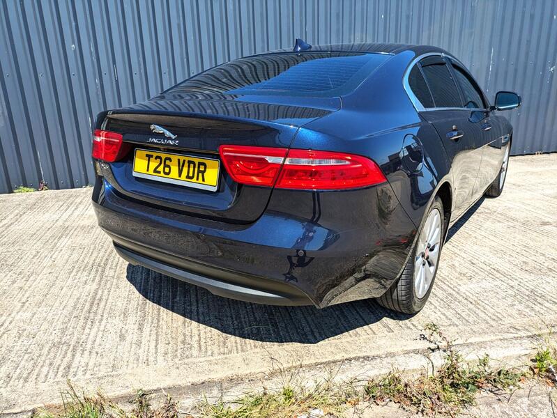 JAGUAR XE