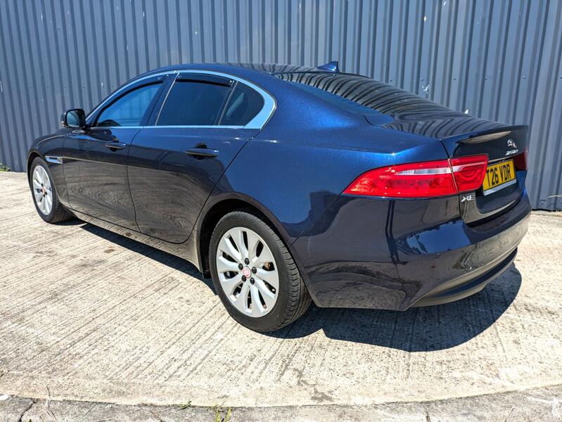 JAGUAR XE
