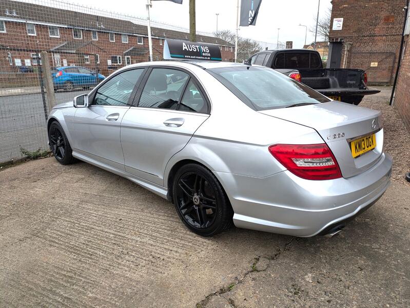 MERCEDES-BENZ C CLASS