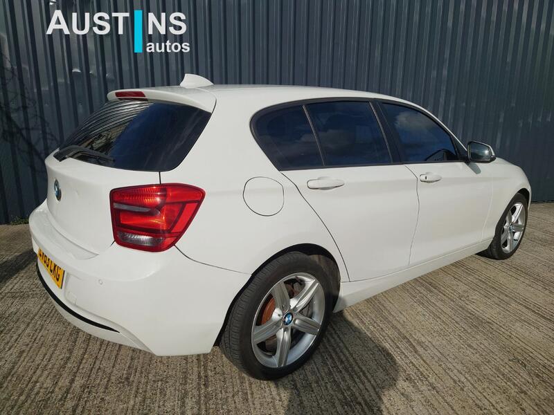 BMW 1 SERIES